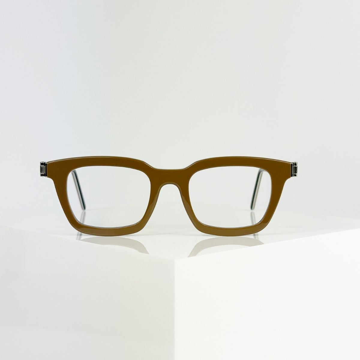 DA VYNCY 2-in-1 Black Peanut